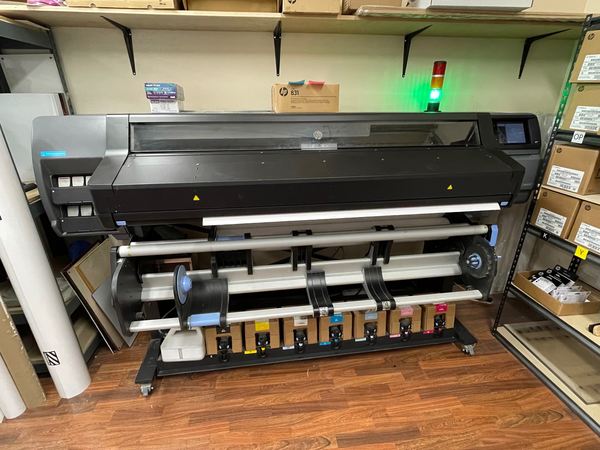 2019 Hewlett-Packard 570