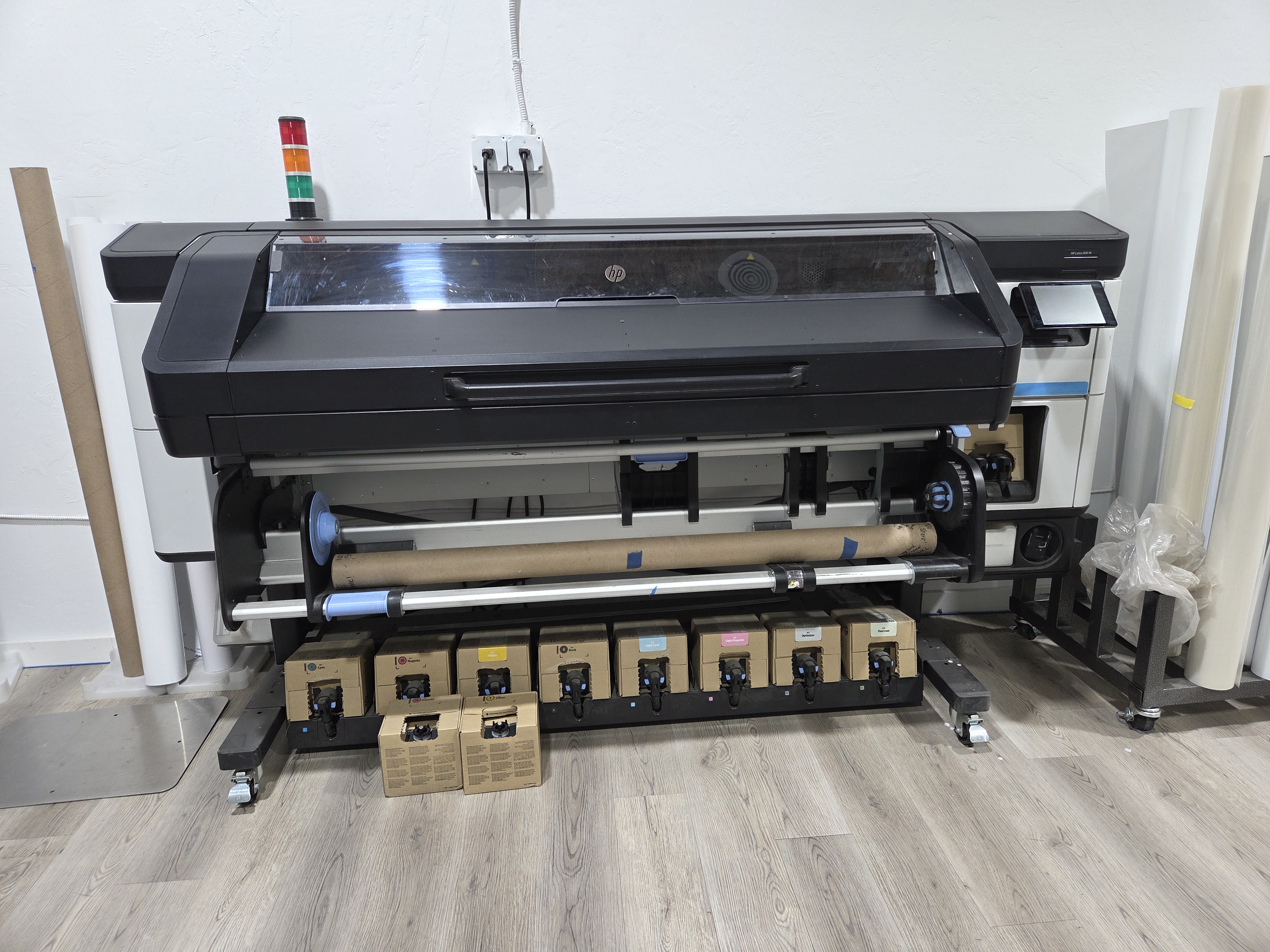 2021 Hewlett-Packard 800 W