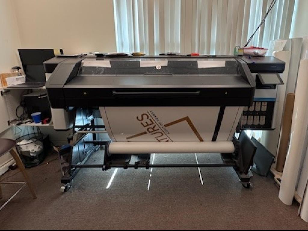 2021 Hewlett-Packard Latex 700