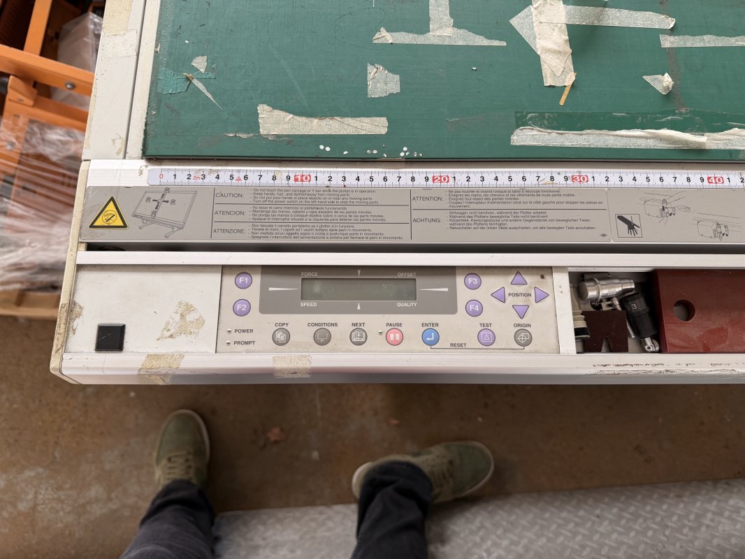 2011 Graphtec FC2250-180