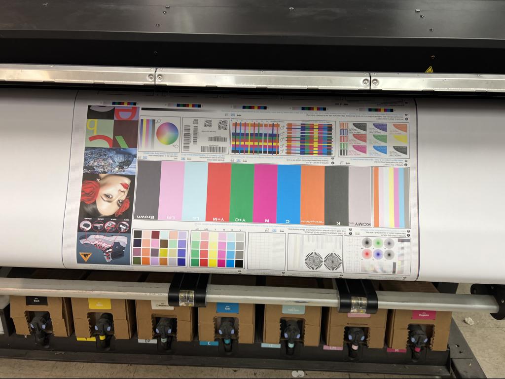 2016 Hewlett-Packard Latex 570