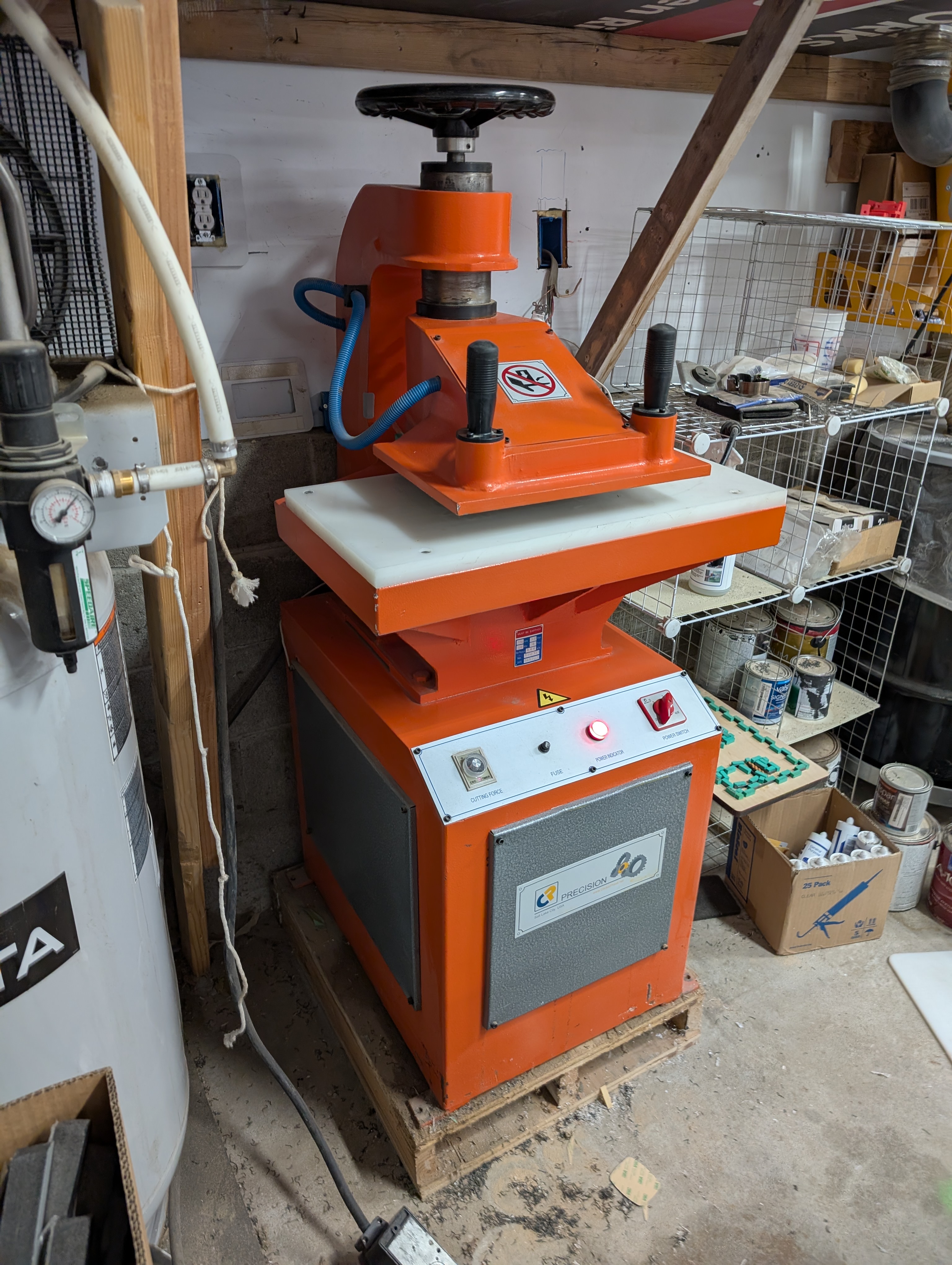 2015 ClickerPress 10 ton dye cutter