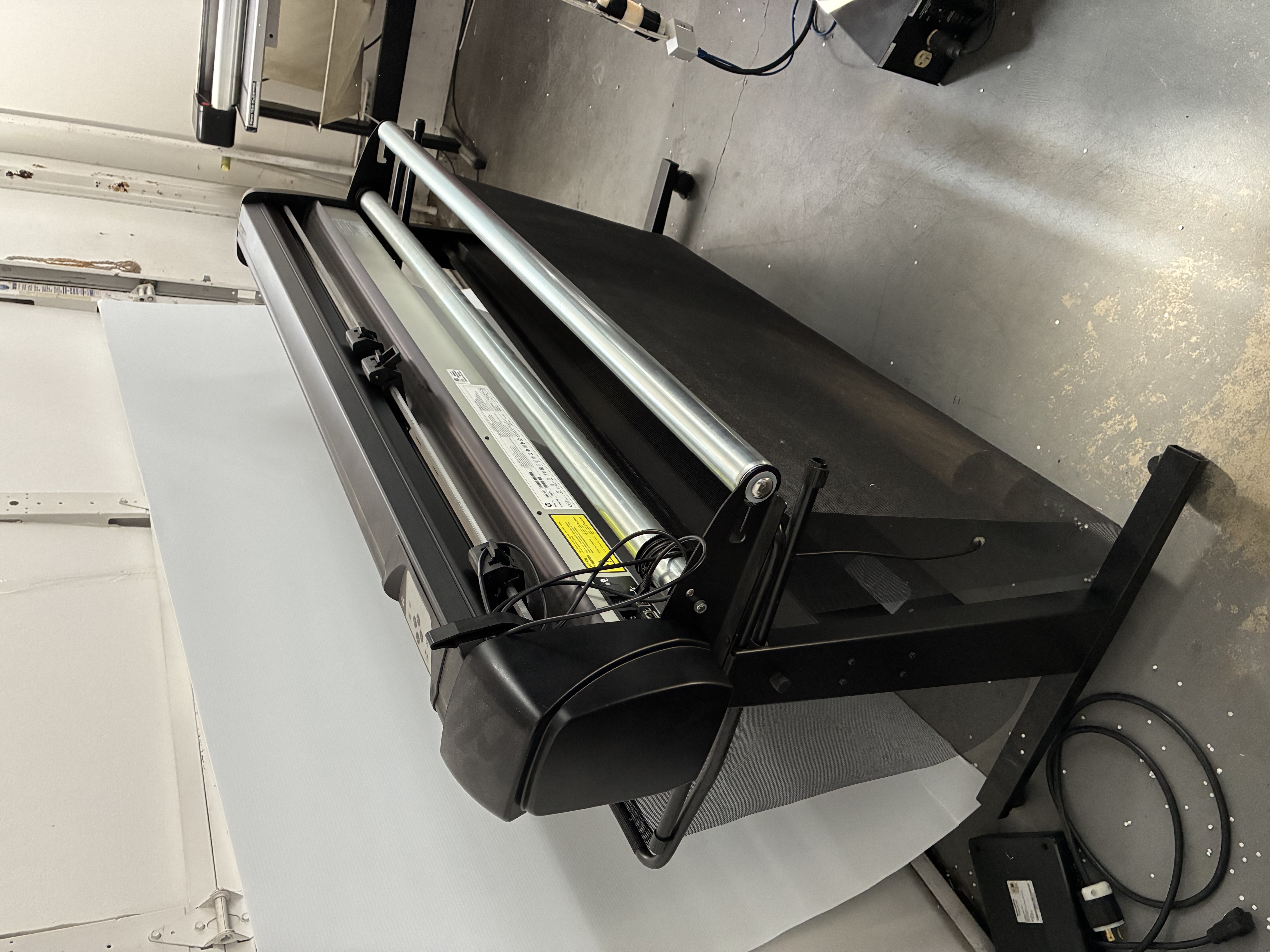 2018 Hewlett-Packard Latex 115 cutter