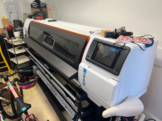 2019 Hewlett-Packard Stitch S300