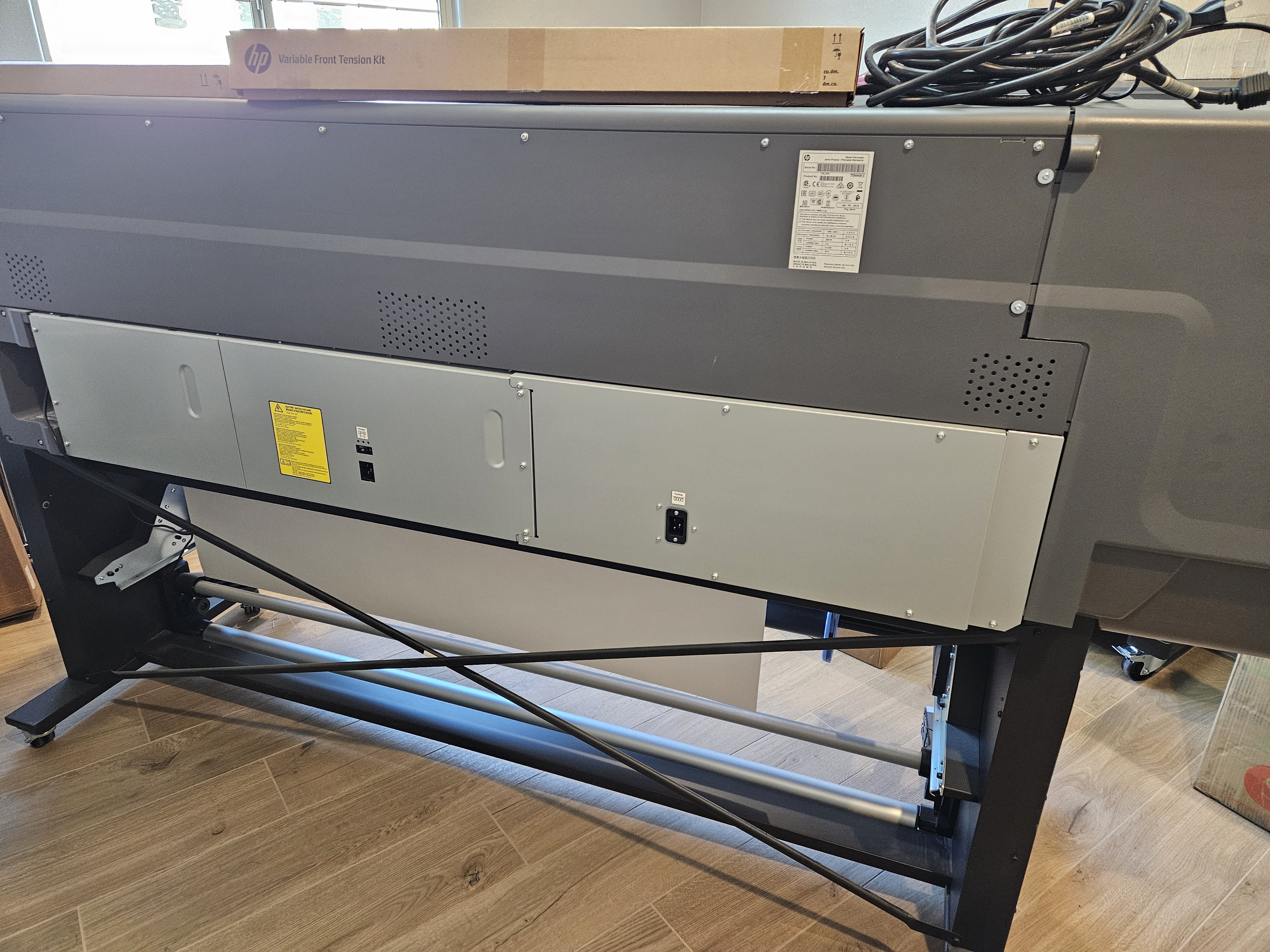 2018 Hewlett-Packard Latex 335