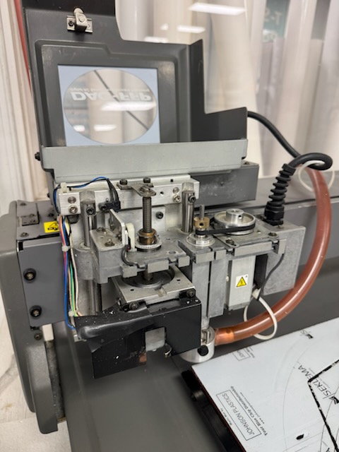 2004 Roland EGX-600 CNC Engraving Machine